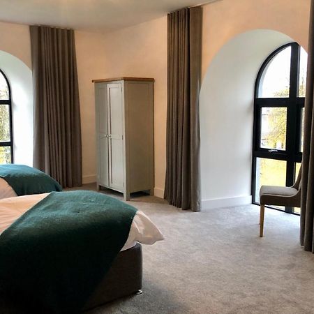 East Church House, Unique 9 Bedroom Church, Historic Market Town. สเตรเวน ภายนอก รูปภาพ